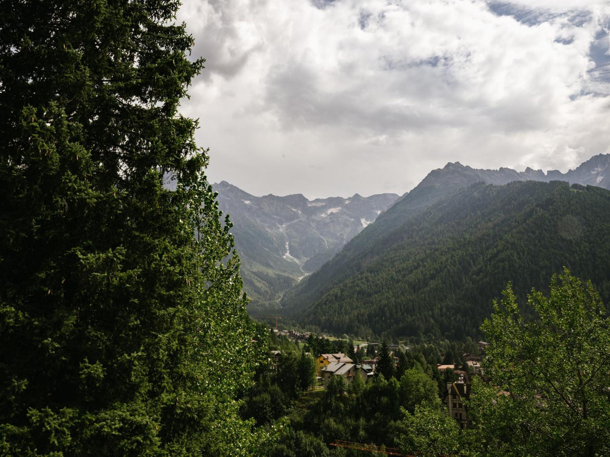 Villa Luzzago Ponte Di Legno Room photo